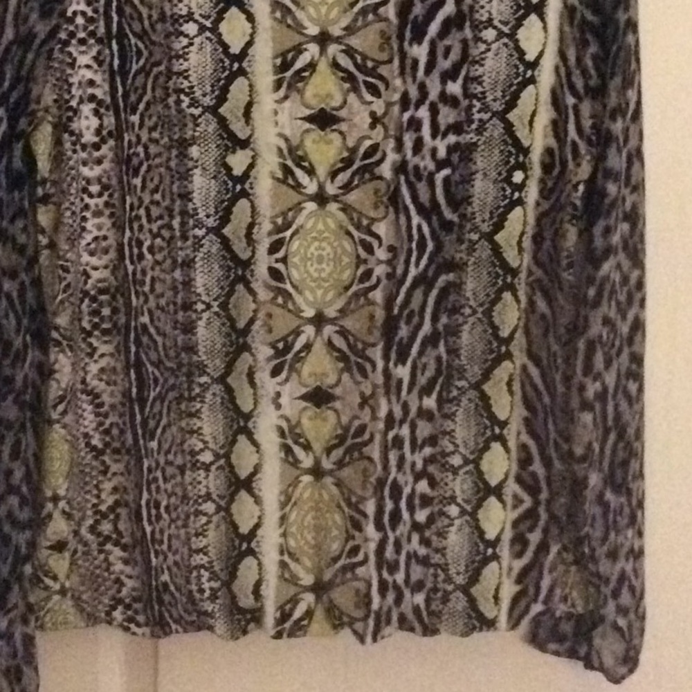 Blouse - Picture 2 of 3